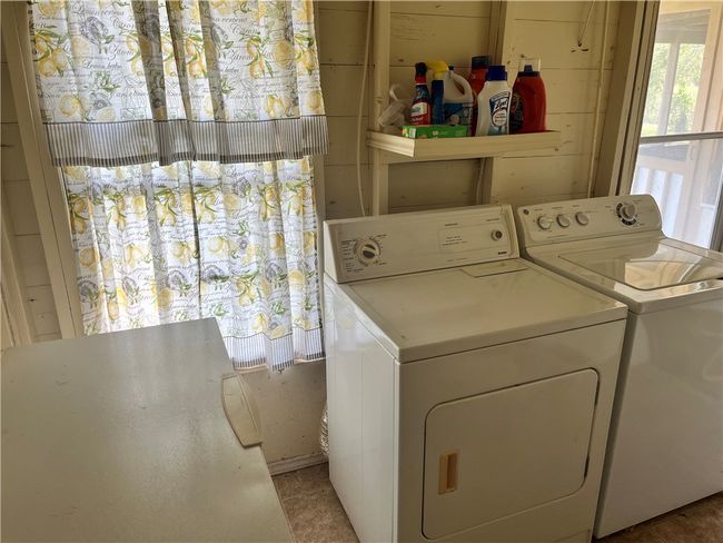 306 N Texas Ave, House other with 4 bedrooms, 2 bathrooms and null parking in Freer TX | Image 39