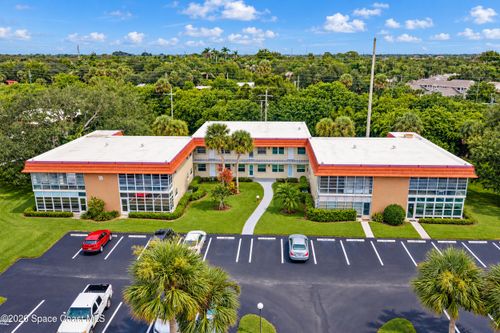 101-99 Spring Lake Dr, VERO BEACH, FL, 32962-3012 | Card Image