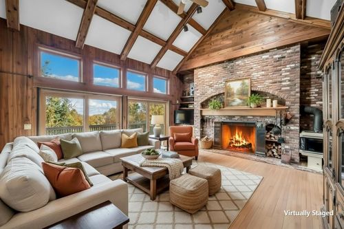 23 Shincracker Way, Wilmington, VT, 05363-8858 | Card Image