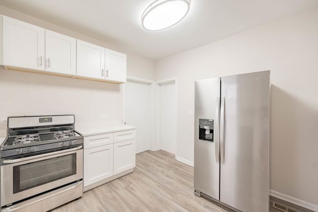 611 S 6 Th Ave, House other with 3 bedrooms, 2 bathrooms and 4 parking in Maywood IL | Image 5