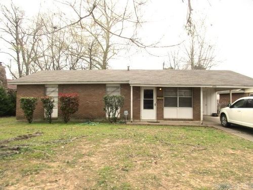 2713 Claremont Ave, Pine Bluff, AR, 71601-5588 | Card Image