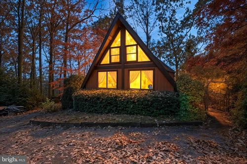 3311 Meadowview Dr, Manchester, MD, 21102-1409 | Card Image