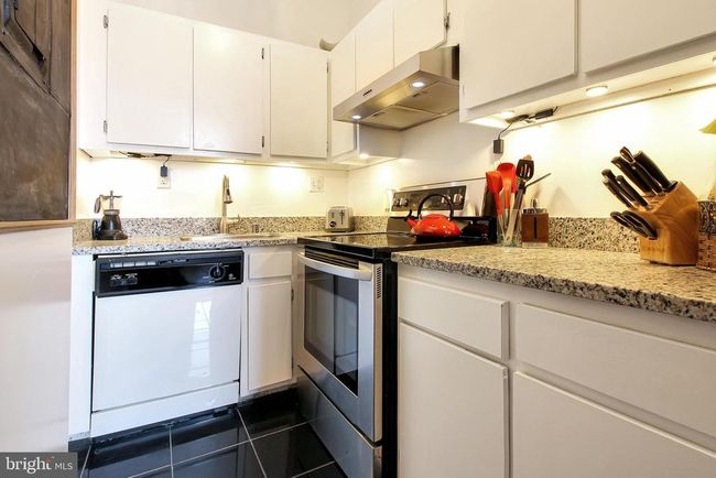 APT-808 - 1615 Q St Nw, Condo with 2 bedrooms, 1 bathrooms and null parking in WASHINGTON DC | Image 13