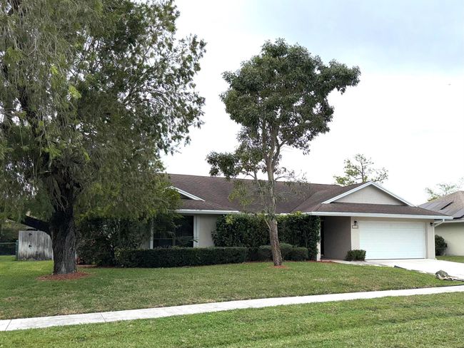 13733 Exotica Lane, House other with 3 bedrooms, 2 bathrooms and null parking in Wellington FL | Image 2
