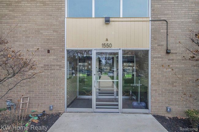 Secure Front Entry | Image 13
