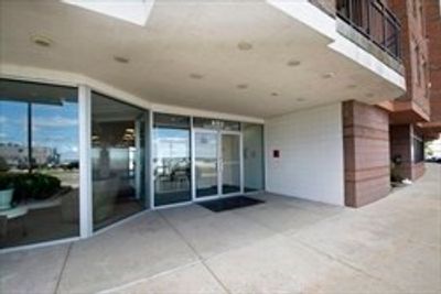 706 - 121 Nantasket Ave, Condo with 2 bedrooms, 2 bathrooms and 1 parking in Hull MA | Image 3