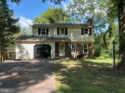 329 Thistle Ln, PERKASIE, PA, 18944-2469 | Card Image
