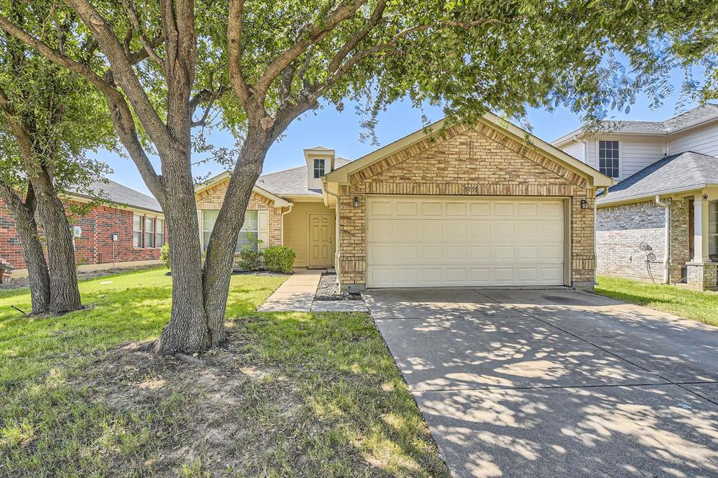 Goldfinch Way, Dallas, TX 75249