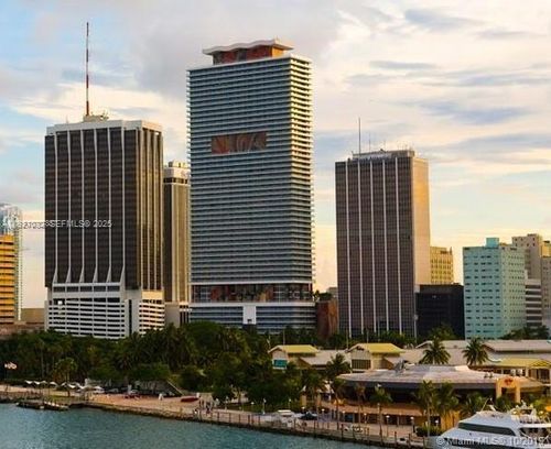 3807-50 Biscayne Blvd, Miami, FL, 33132-2944 | Card Image