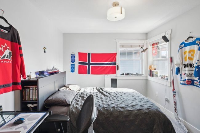 Bedroom with baseboards | Image 23