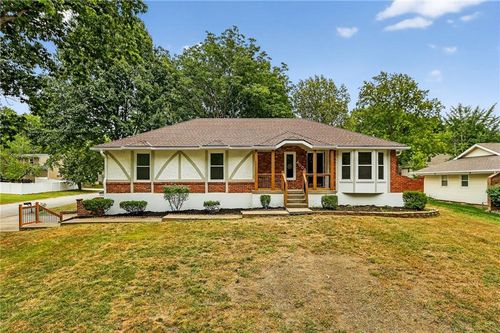 4004 Sw 10th St, Blue Springs, MO, 64015-6218 | Card Image
