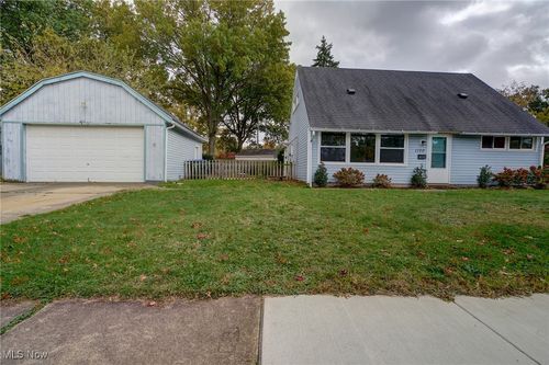 1120 Saxe Ave, Cuyahoga Falls, OH, 44221-4230 | Card Image