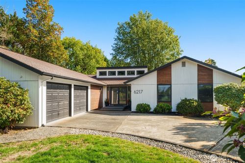 6217 119th Ave E, Puyallup, WA, 98372-2826 | Card Image