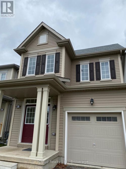 8871 Chickory Trail, Niagara Falls, ON, L2H3S3 | Card Image