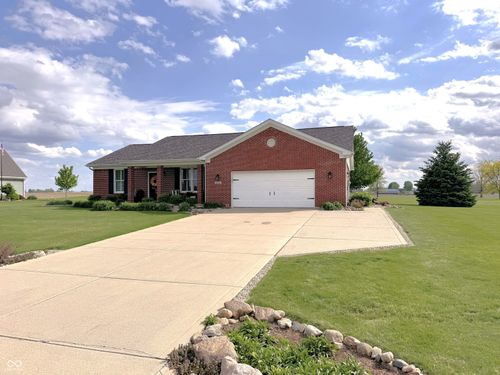 6118 E Holes Crossing Drive, Crawfordsville, IN, 47933 | Card Image