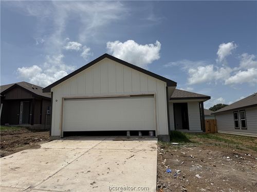 1241 Hickory Grove St, Brenham, TX, 77833-2177 | Card Image