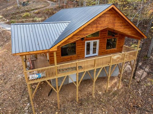 312 Mountain Dr, Murphy, NC, 28906-9043 | Card Image