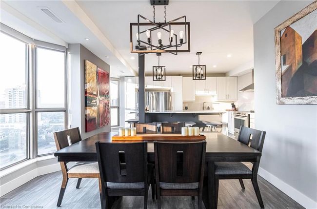 1703 - 67 Caroline St S, House attached with 2 bedrooms, 2 bathrooms and 1 parking in Hamilton ON | Image 4