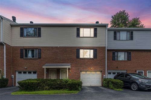 104 Countryside Dr, Mc Kees Rocks, PA, 15136-1247 | Card Image