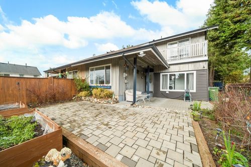 2725 Sandon Dr, Abbotsford, BC, V2S7J3 | Card Image