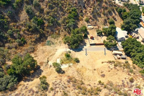 28530 Roosevelt Ave, Val Verde, CA, 91384-2439 | Card Image