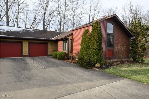 b-9556 Wilkshire Boulevard, Bolivar, OH, 44612 | Card Image