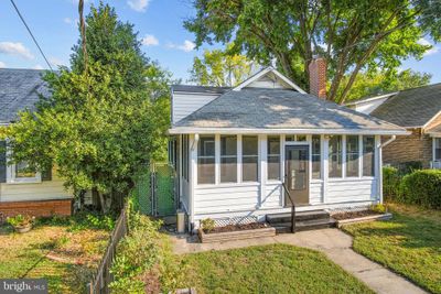 217 Peabody Street Nw, House other with 3 bedrooms, 2 bathrooms and null parking in WASHINGTON DC | Image 3