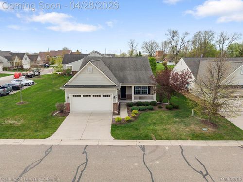 1091 Paddock Dr, South Lyon, MI, 48178-8071 | Card Image