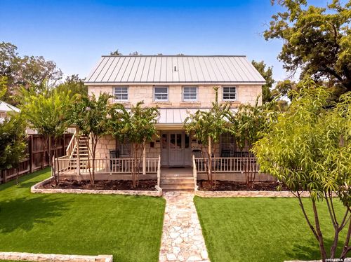 204 N Acorn St, Fredericksburg, TX, 78624-3204 | Card Image