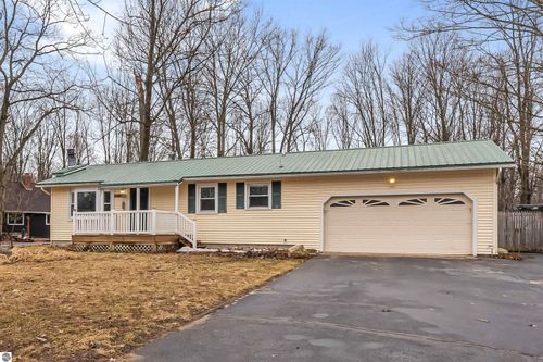 1950 Lardie Rd, Traverse City, MI, 49696-8208 | Card Image