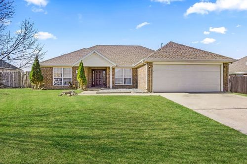 814 Colley St, Lowell, AR, 72745-8818 | Card Image