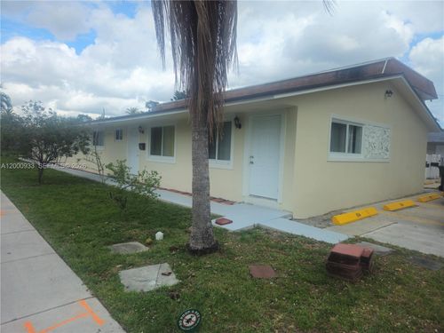 b-514 Sw 2nd Ave, Hallandale Beach, FL, 33009-6305 | Card Image