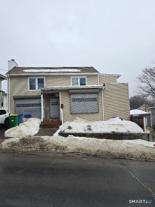 720 Baldwin St, Waterbury, CT, 06706-1506 | Card Image