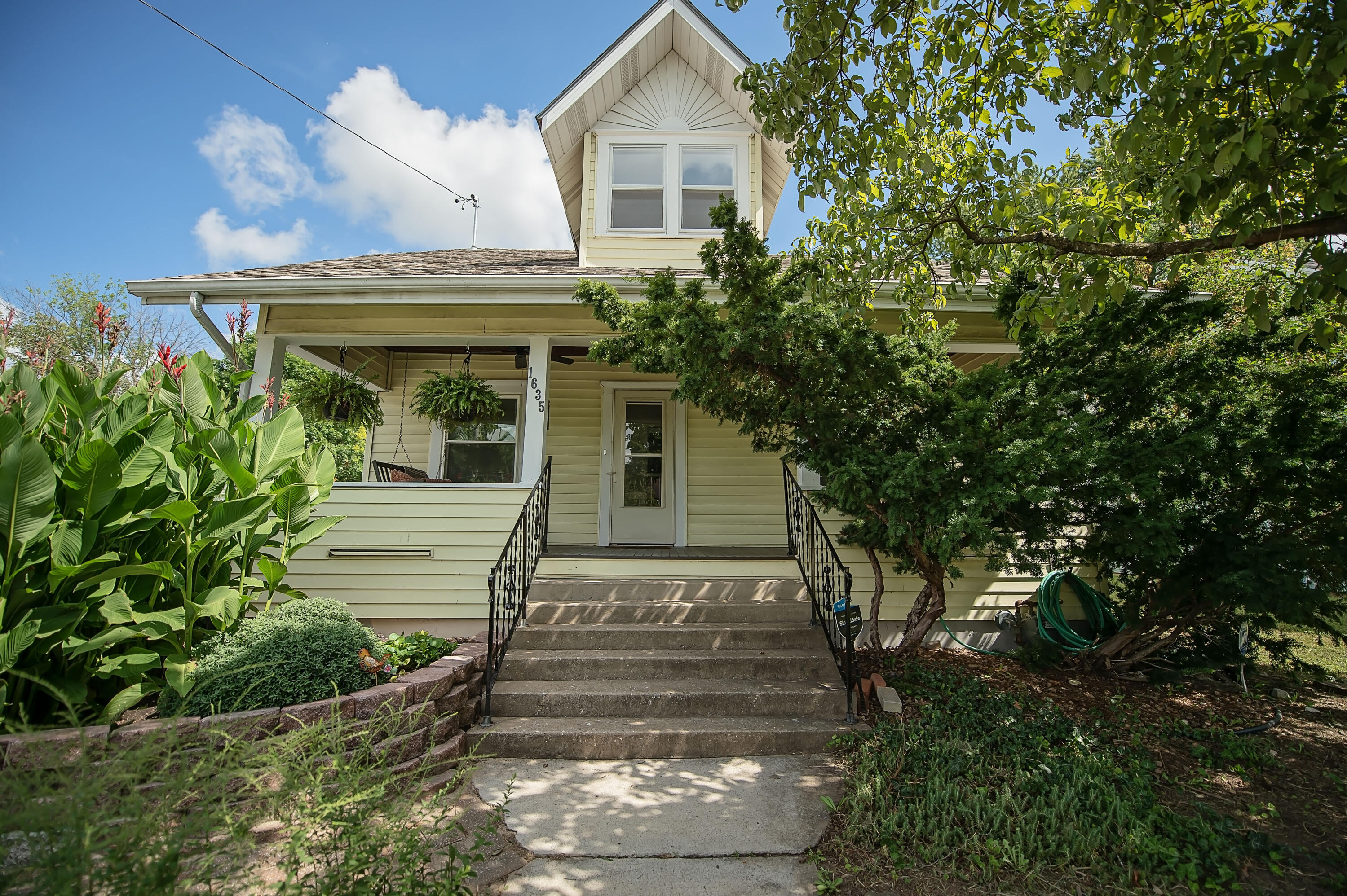 Grand St, Springfield, MO 65804