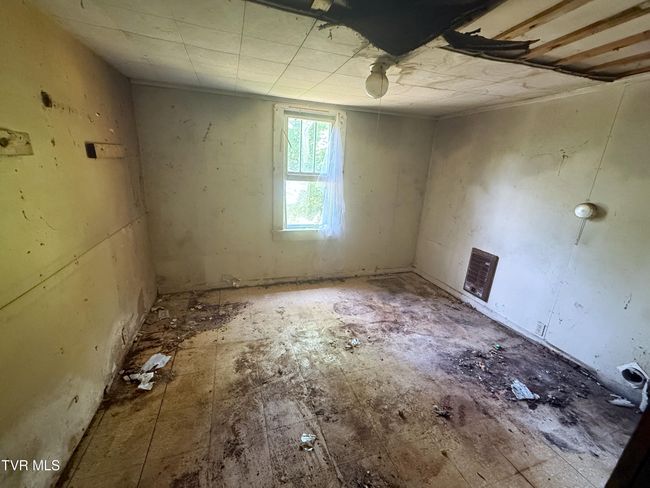 1340 Ryan Rd, House other with 2 bedrooms, 1 bathrooms and null parking in Fall Branch TN | Image 14