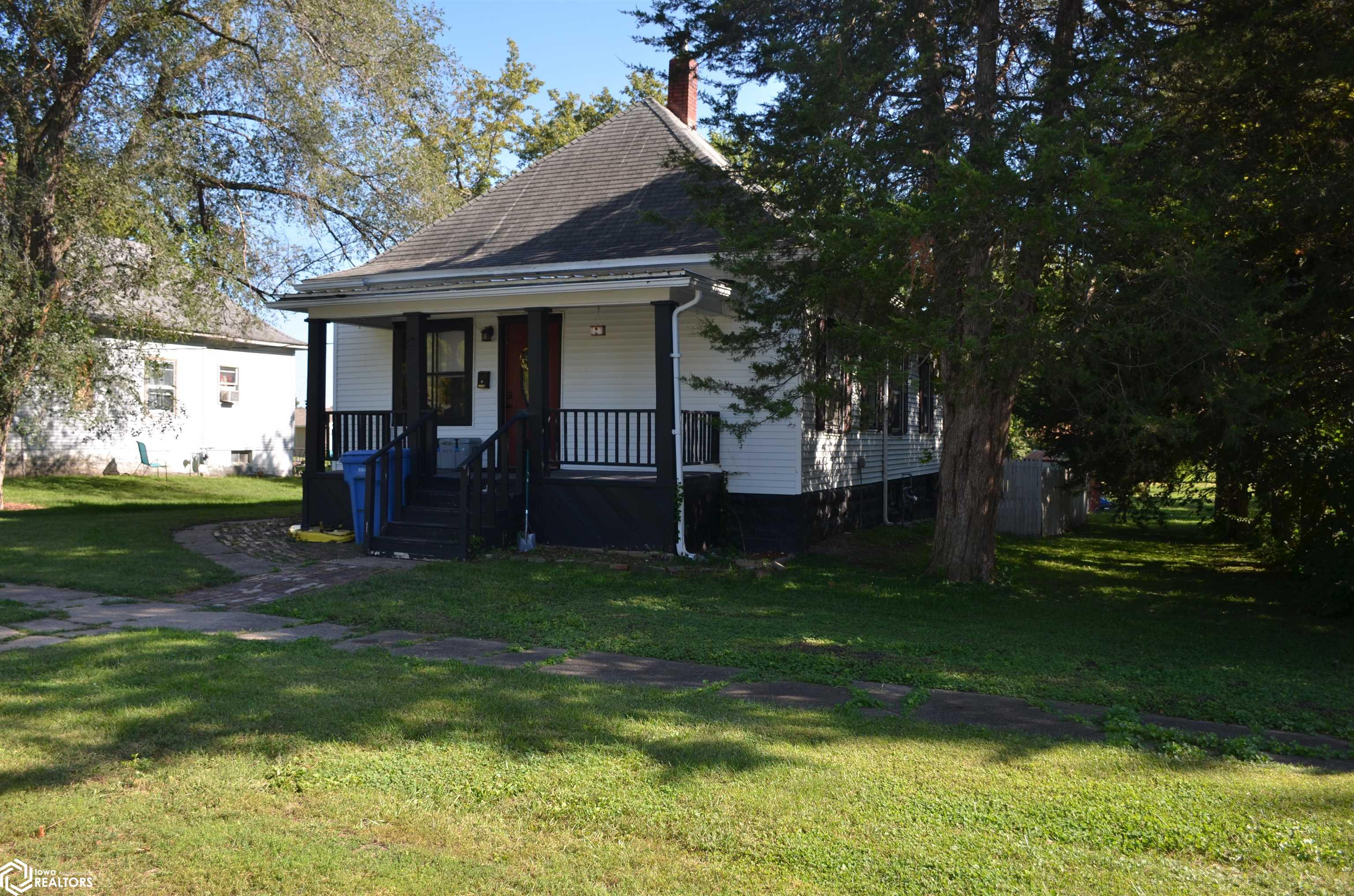 3rd Ave, Albia, IA 52531