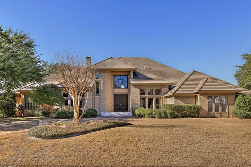 5916 Forest Highlands Dr, Fort Worth, TX, 76132-4431 | Card Image