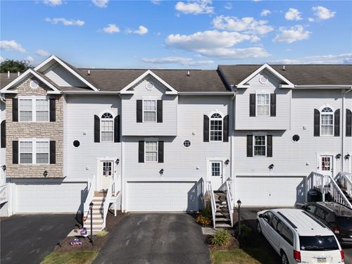 1107 Arrowhead Dr, Washington, PA, 15301-5090 | Card Image