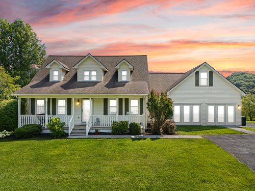 185 Pine Mountain Estate Rd, Pineville, KY, 40977-7555 | Card Image