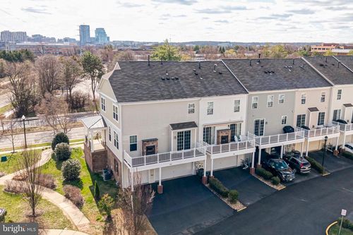 567 Van Buren St, HERNDON, VA, 20170-5160 | Card Image