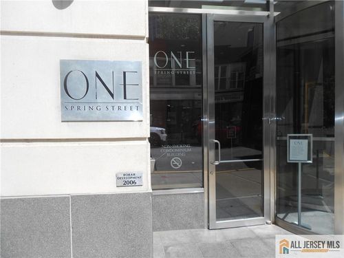 apt-2305-1 Spring St, New Brunswick, NJ, 08901-2972 | Card Image