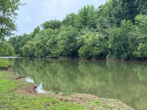 450 &amp; 460 Teal Ln, Savannah, TN, 38372 | Card Image