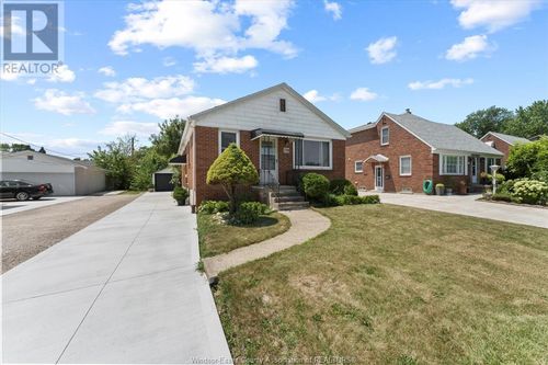 379 Lauzon Rd, Windsor, ON, N8S3M1 | Card Image