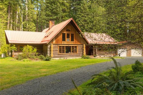 9025 Gilgan St, Honeymoon Bay, BC, V0R3E1 | Card Image