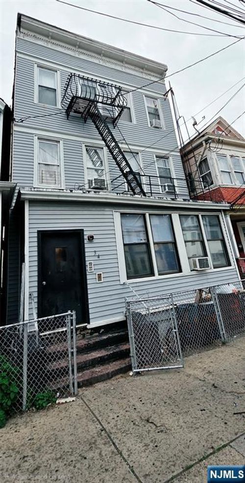 34 Vreeland Avenue, Passaic, NJ, 07055 | Card Image