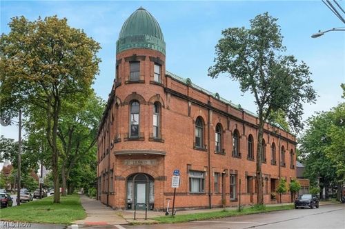 6-2337 W 11th St, Cleveland, OH, 44113-3695 | Card Image