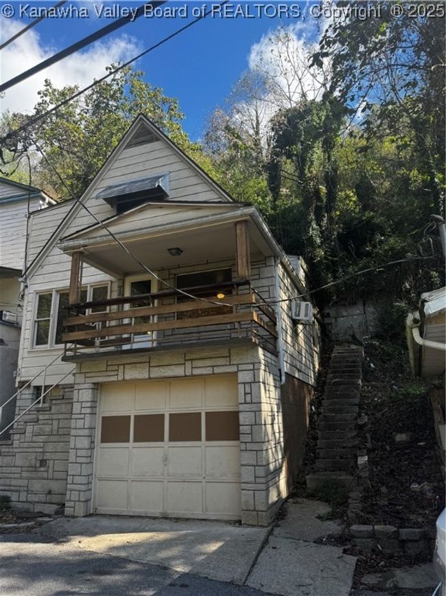 138 Cassick St, House other with 3 bedrooms, 2 bathrooms and null parking in Logan WV | Image 6
