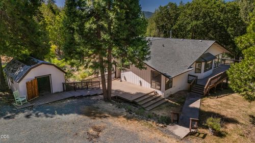 6900 Pleasant Creek Rd, Rogue River, OR, 97537-4765 | Card Image