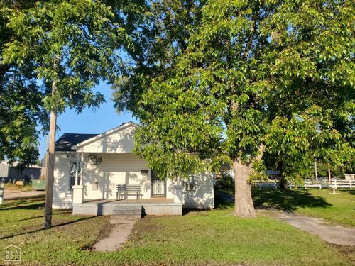 152 N Moore Ave, Piggott, AR, 72454-2227 | Card Image