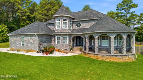 1712 Grand Pine Pt, Maryville, TN, 37801-2402 | Card Image
